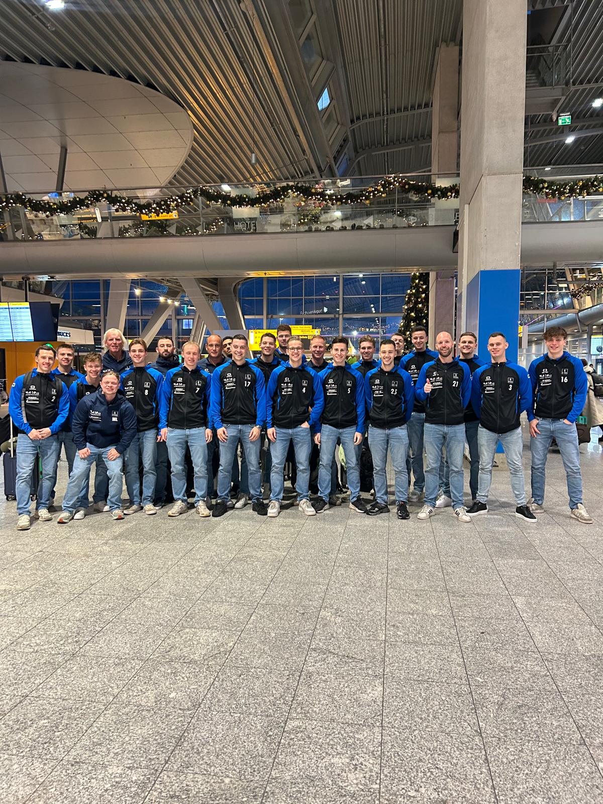 Lopik 1 op weg naar trainingskamp in Marbella