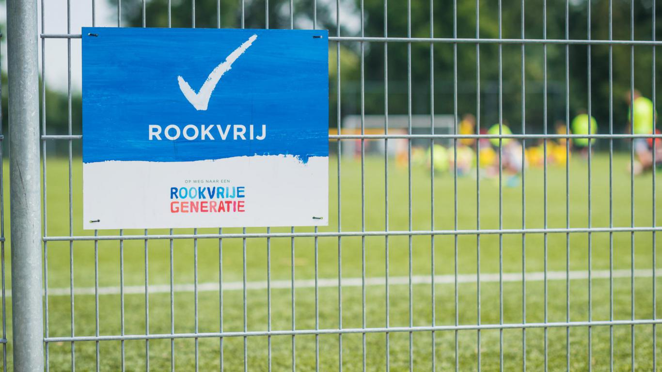 Weet je het nog? Het sportcomplex van S.V. Lopik is rookvrij.