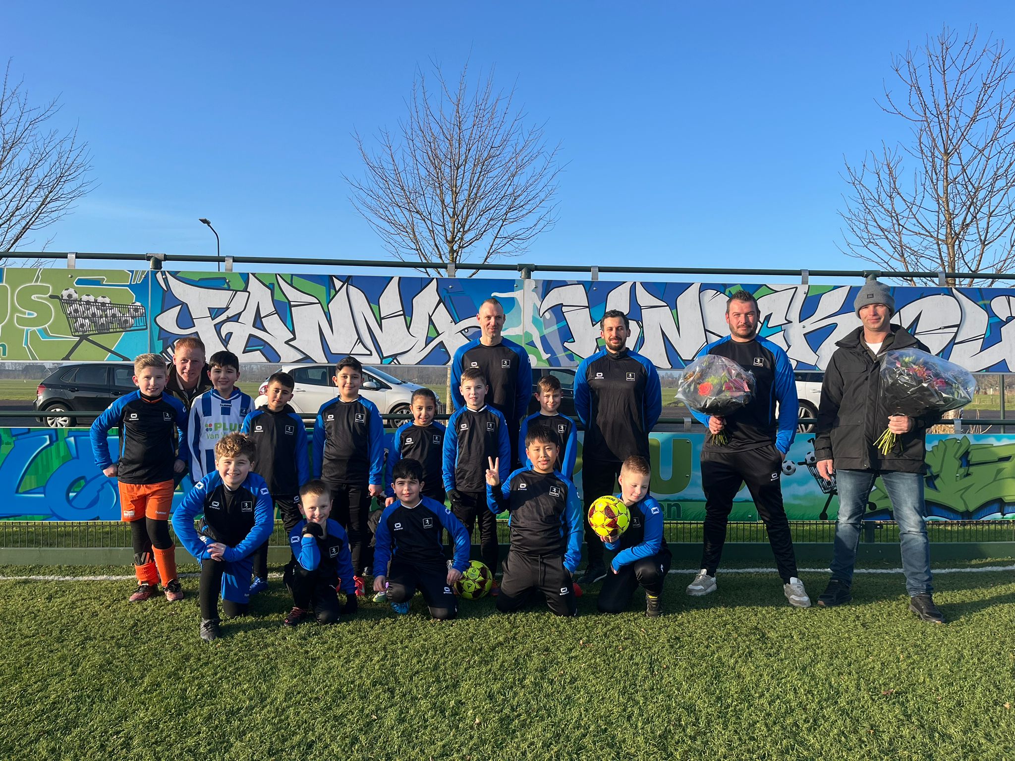 Nieuwe trainingspakken voor JO7 en JO9